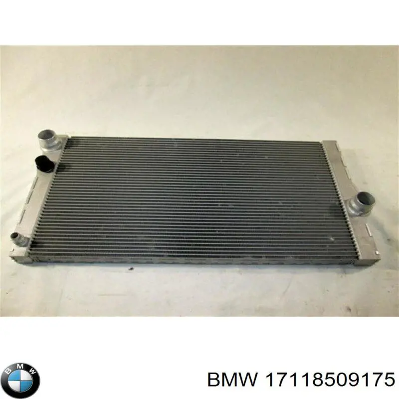 Радиатор 17118509175 BMW