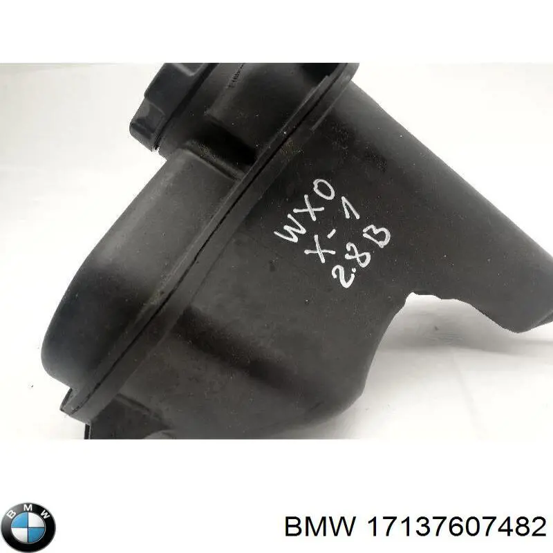  Расширительный бачок BMW 17137607482