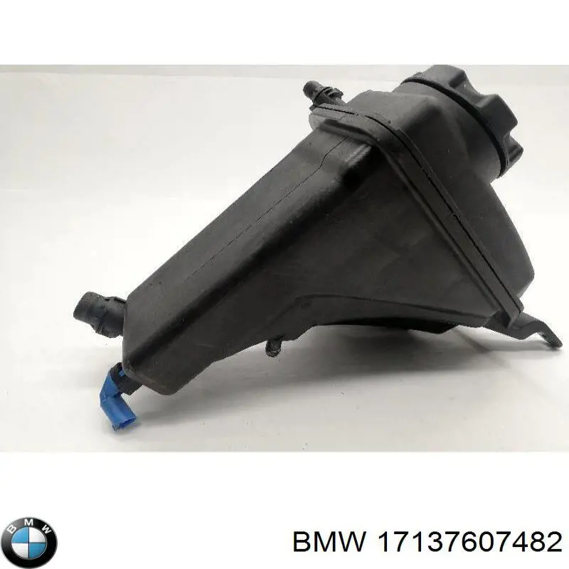 Купить 17137607482 BMW Водяной бачок системы охлаждения