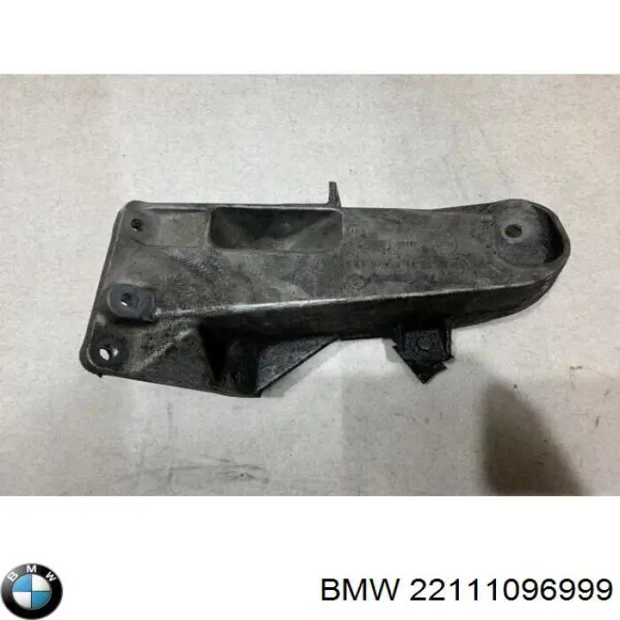 Купить 22111096999 BMW Кронштейн подушки (опоры) двигателя левой