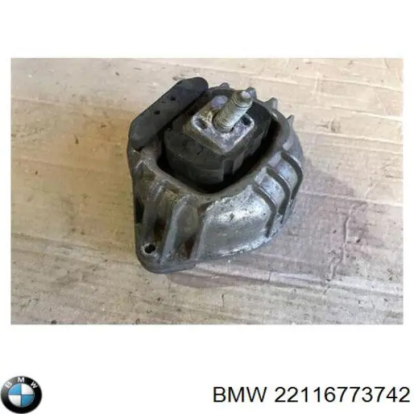 22116773742 BMW Опора двигателя, левая/правая