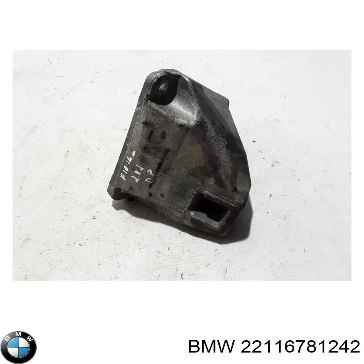 Кронштейн подушки (опоры) двигателя правой BMW 22116781242 цена, от 19.00 USD