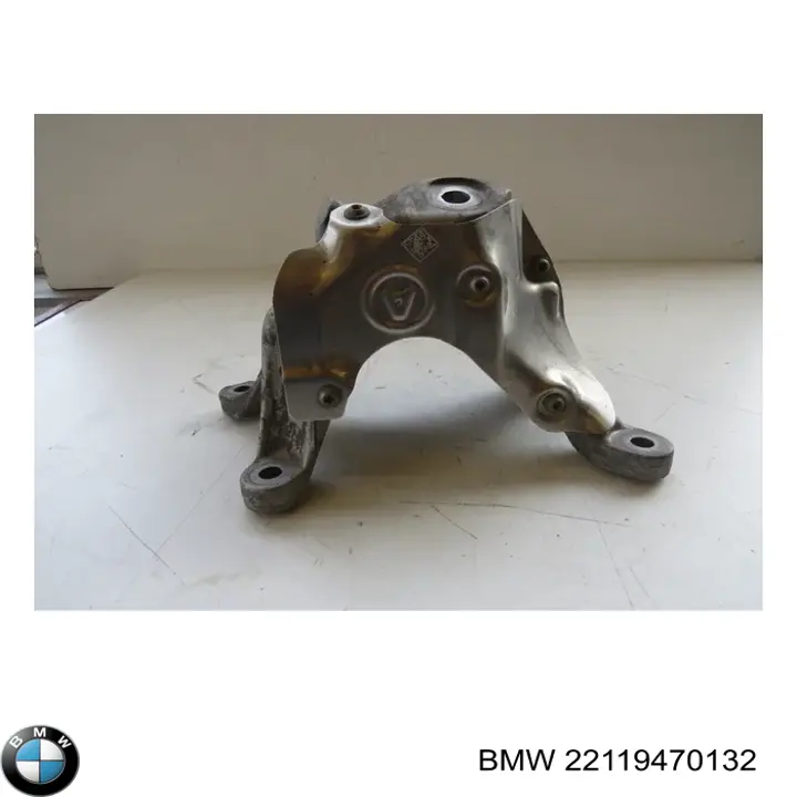 Купить 22119470132 BMW Кронштейн подушки (опоры) двигателя правой