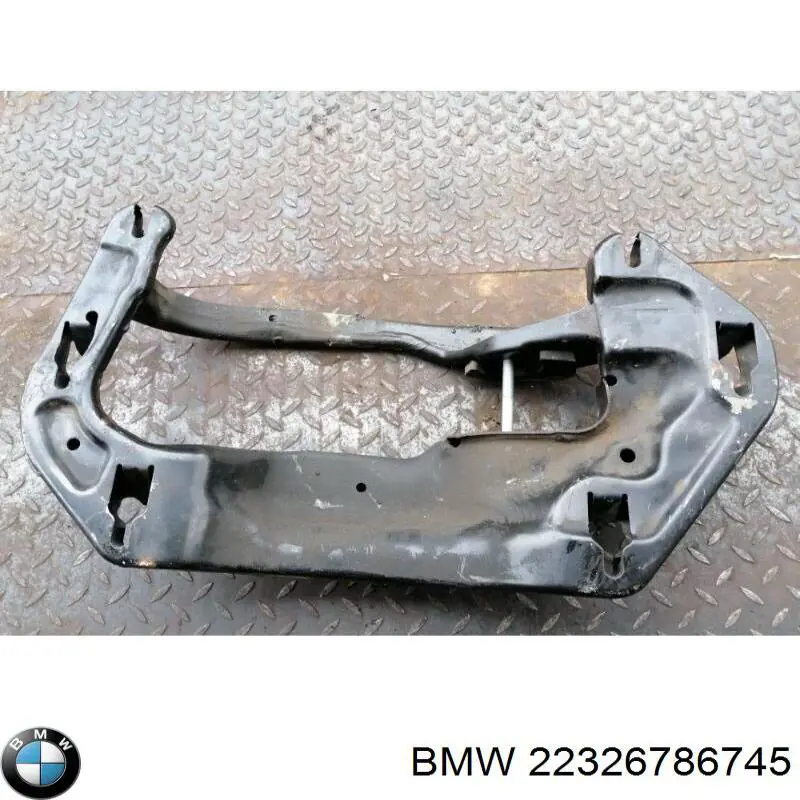 22326786745 BMW Крепление кпп