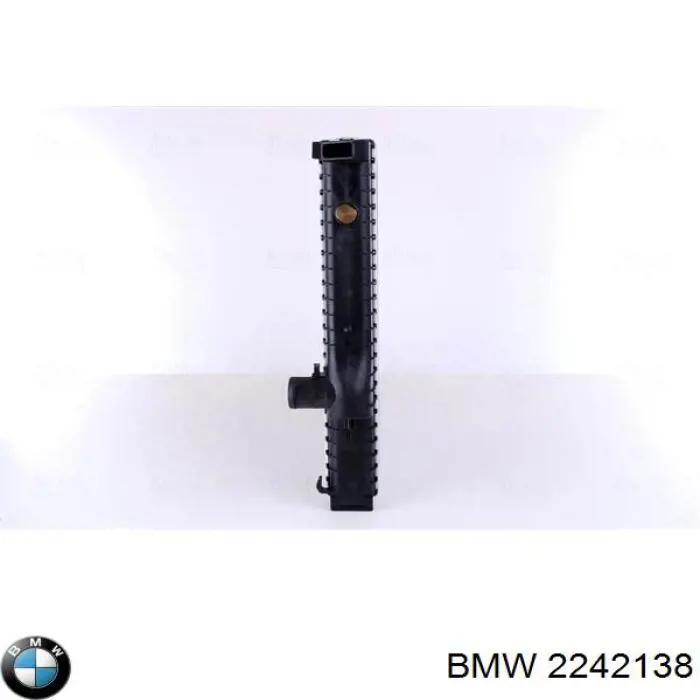 Радиатор 2242138 BMW