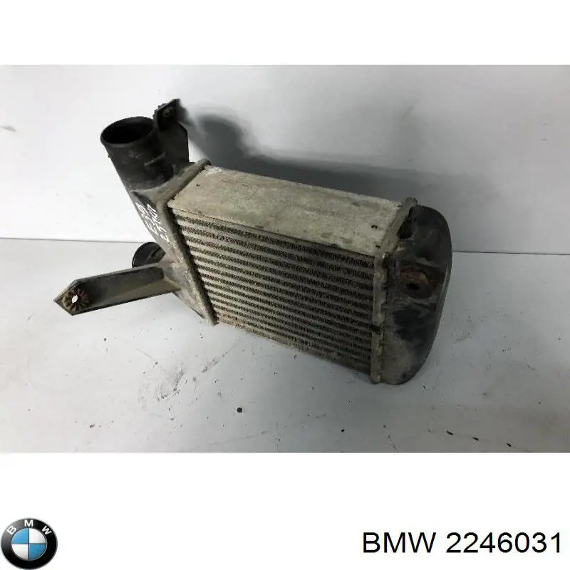 2246031 BMW интеркулер