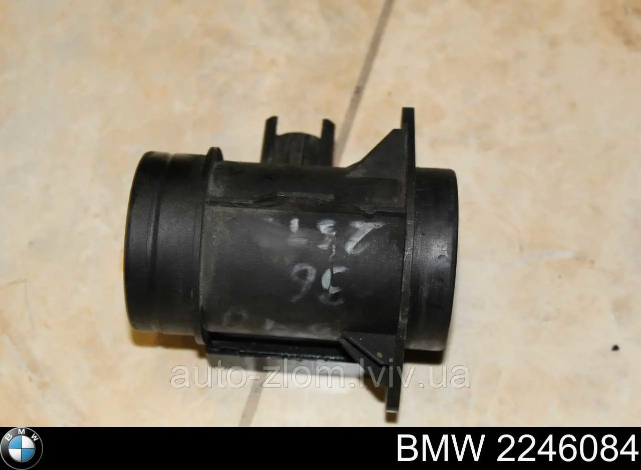 Датчик массового расхода воздуха BMW 2246084 цена, от 31.67 USD