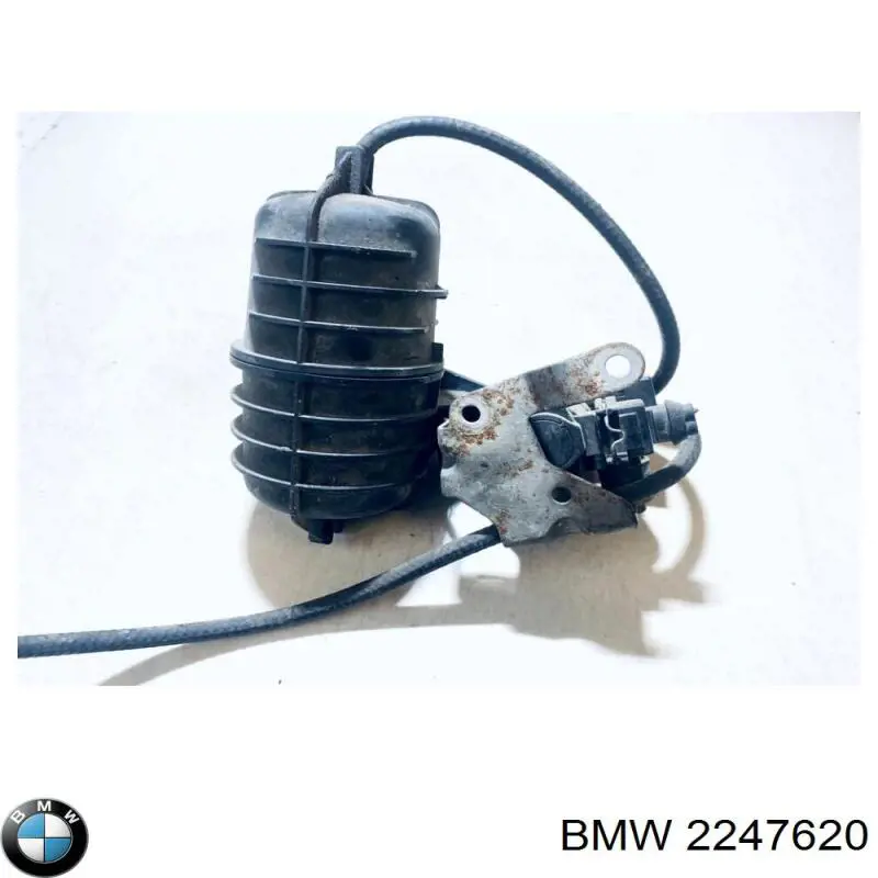 2247620 BMW Бачок вакуумной системы двигателя (демпфер)