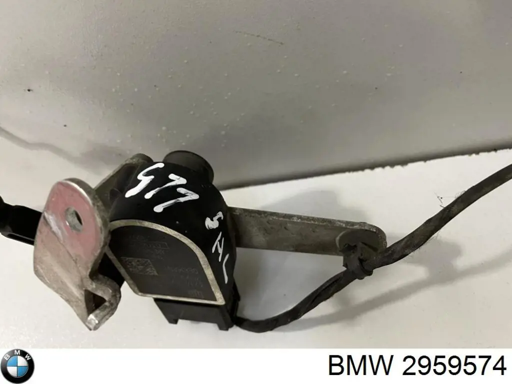 2959574 BMW Задний датчик положения кузова