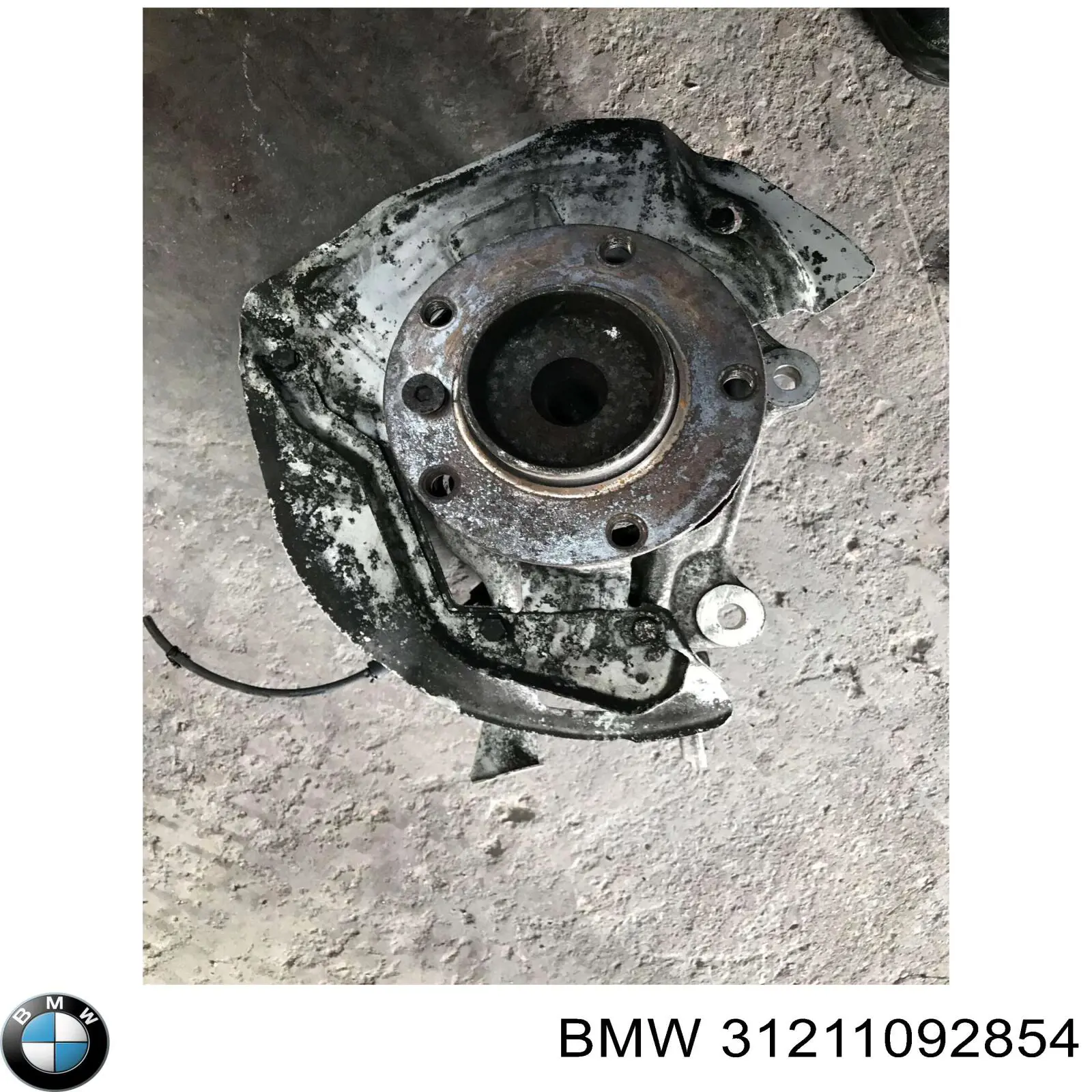 Кулак поворотный передний правый BMW 31211092854
