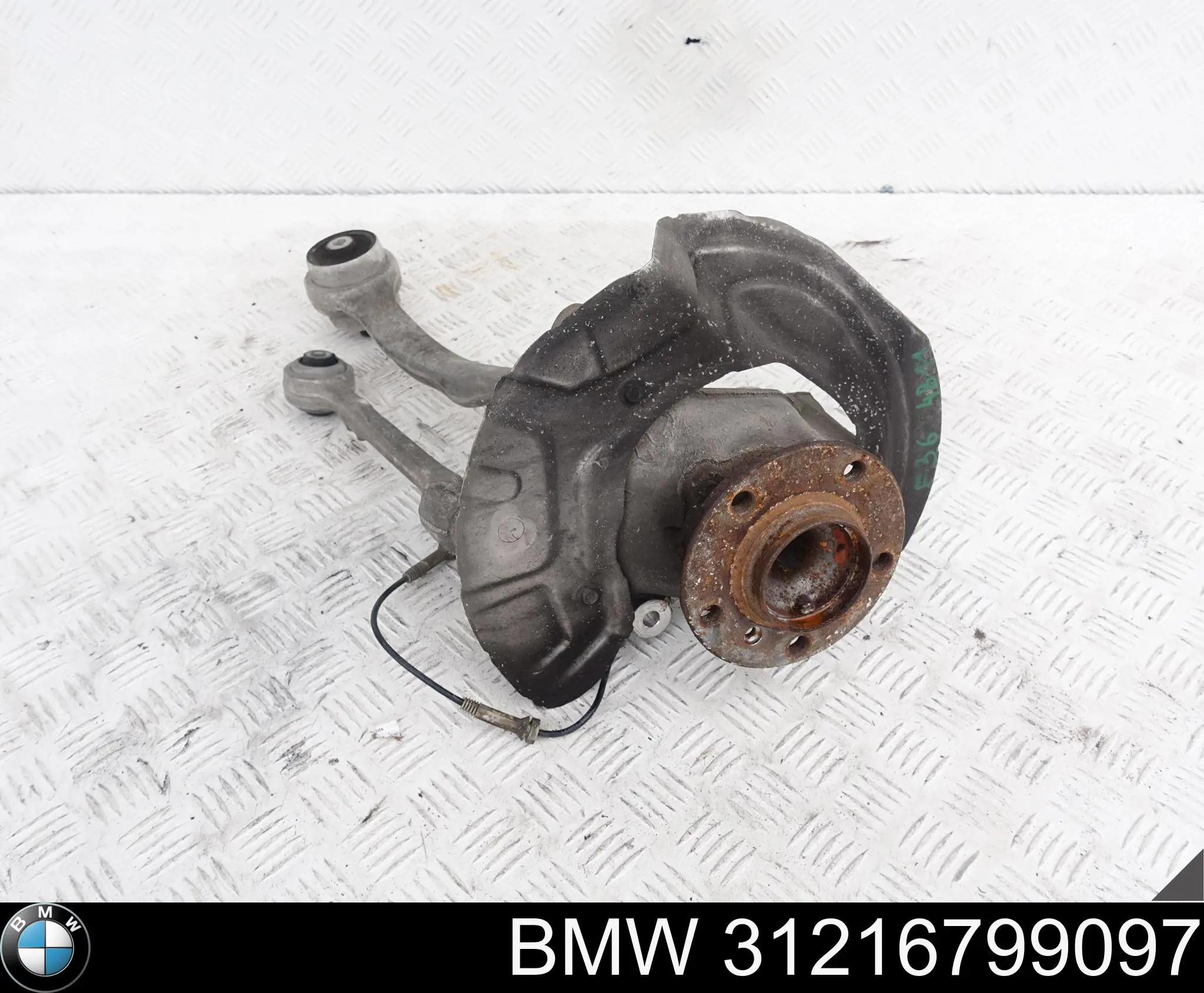 Цапфа (поворотный кулак) передний левый BMW 31216799097 цена, от 310.38 USD