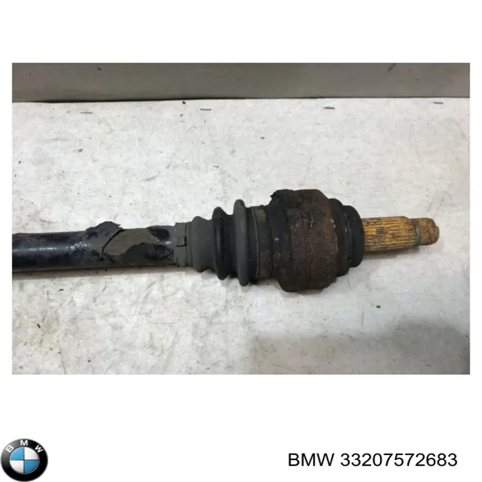 Задняя полуось 33207572683 BMW