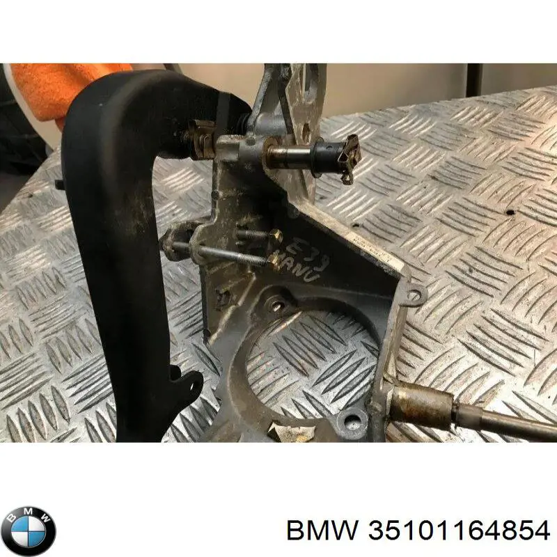 1164854 BMW Кронштейн педалей, педальный узел