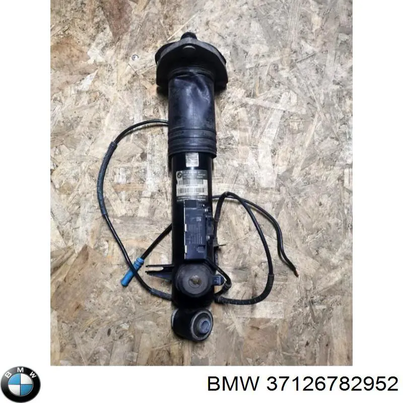 Амортизатор задний правый 37126785408 BMW