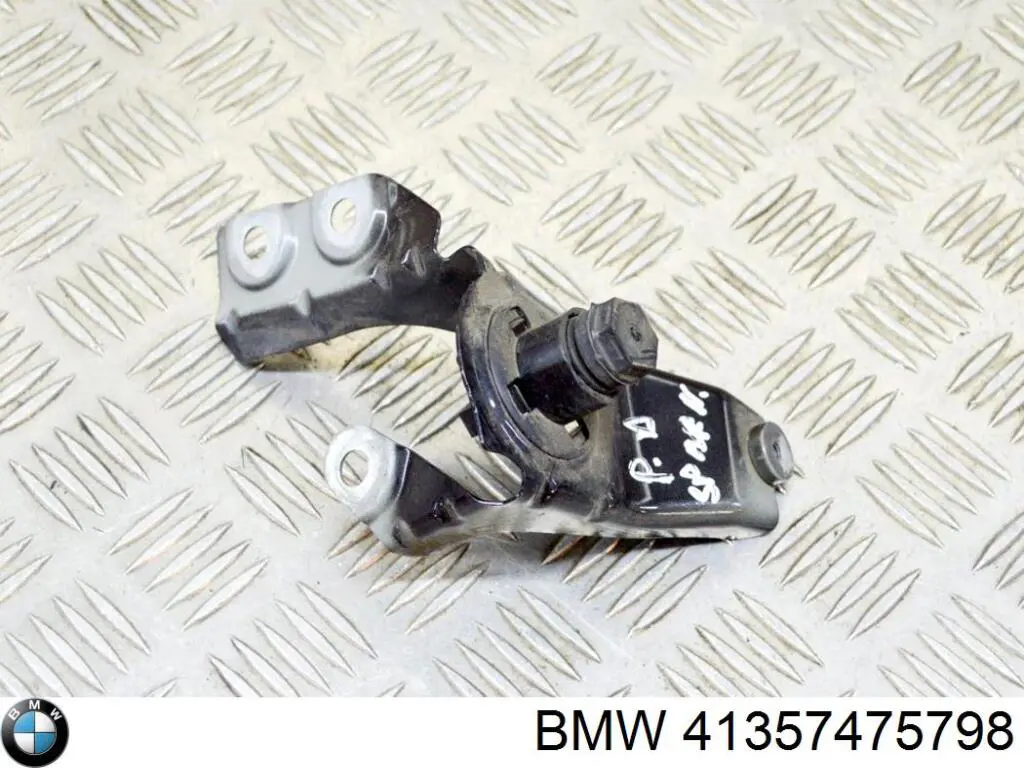 Кронштейн крепления крыла переднего правого передний BMW 41357475798 цена, от 23.11 USD