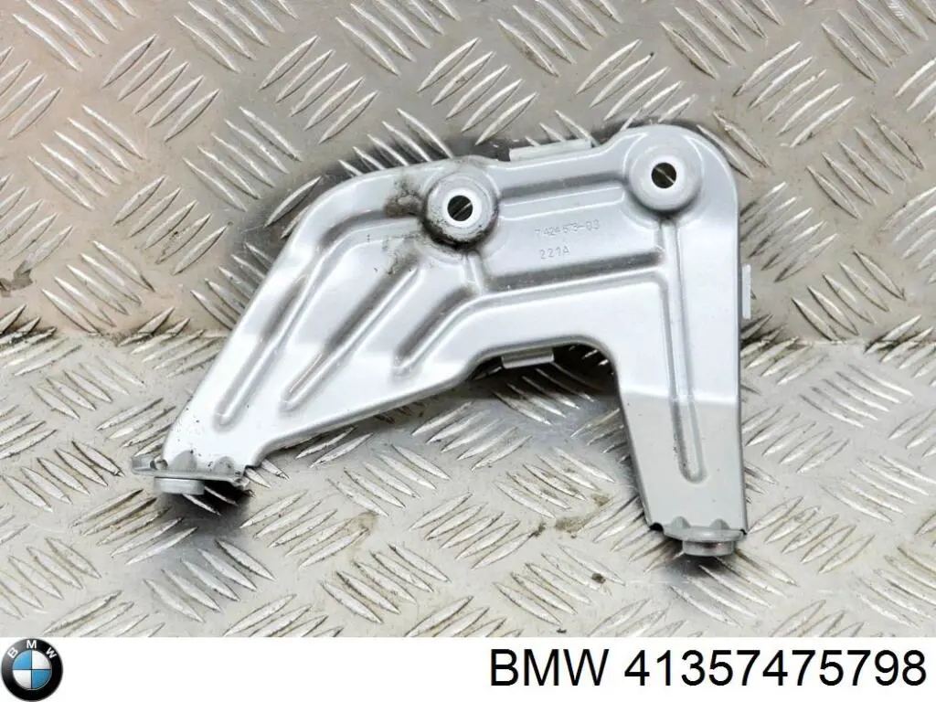 Купить 41357475798 BMW Кронштейн крепления крыла переднего правого передний