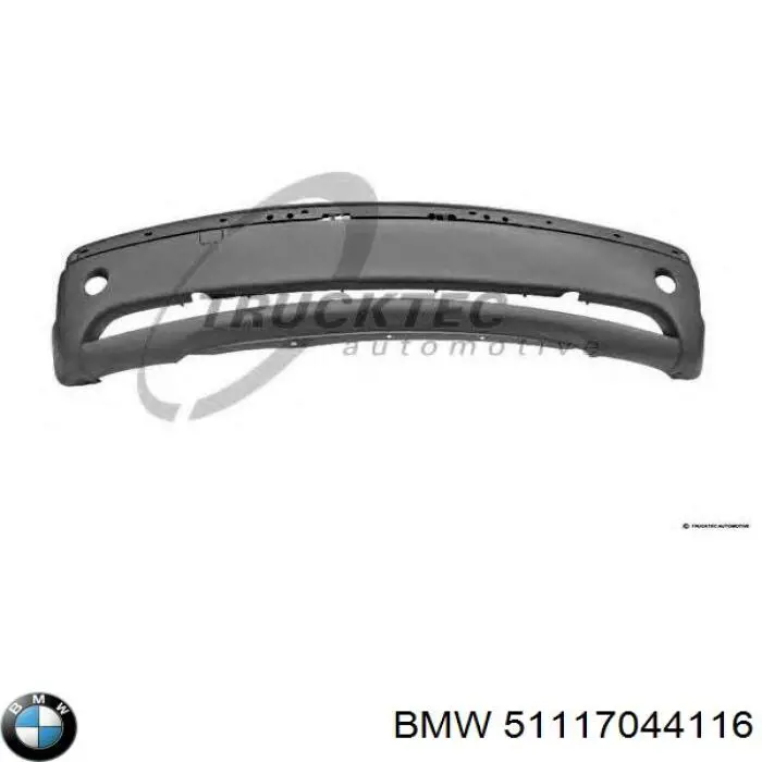 Передний бампер 51117044116 BMW