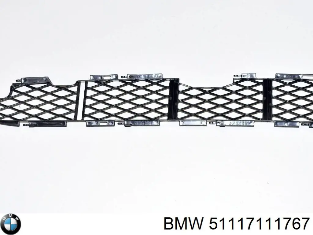Решетка бампера переднего центральная Signeda PBM07095GA цена, от 19.74 USD