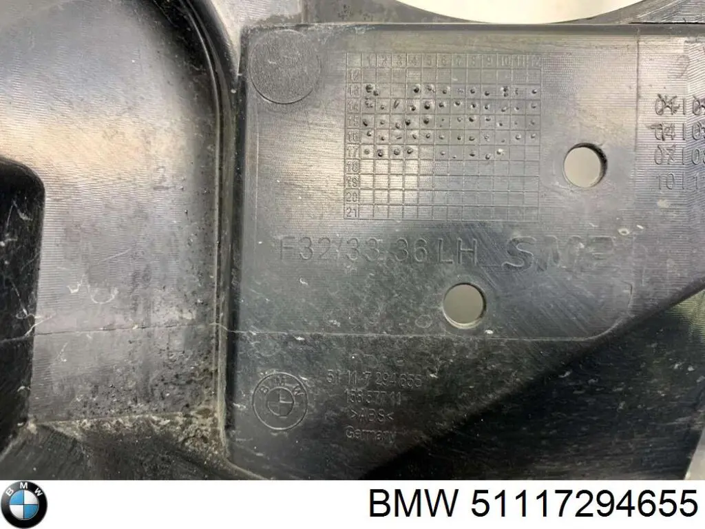 Кронштейн крепления противотуманной фары левой 51117294655 BMW