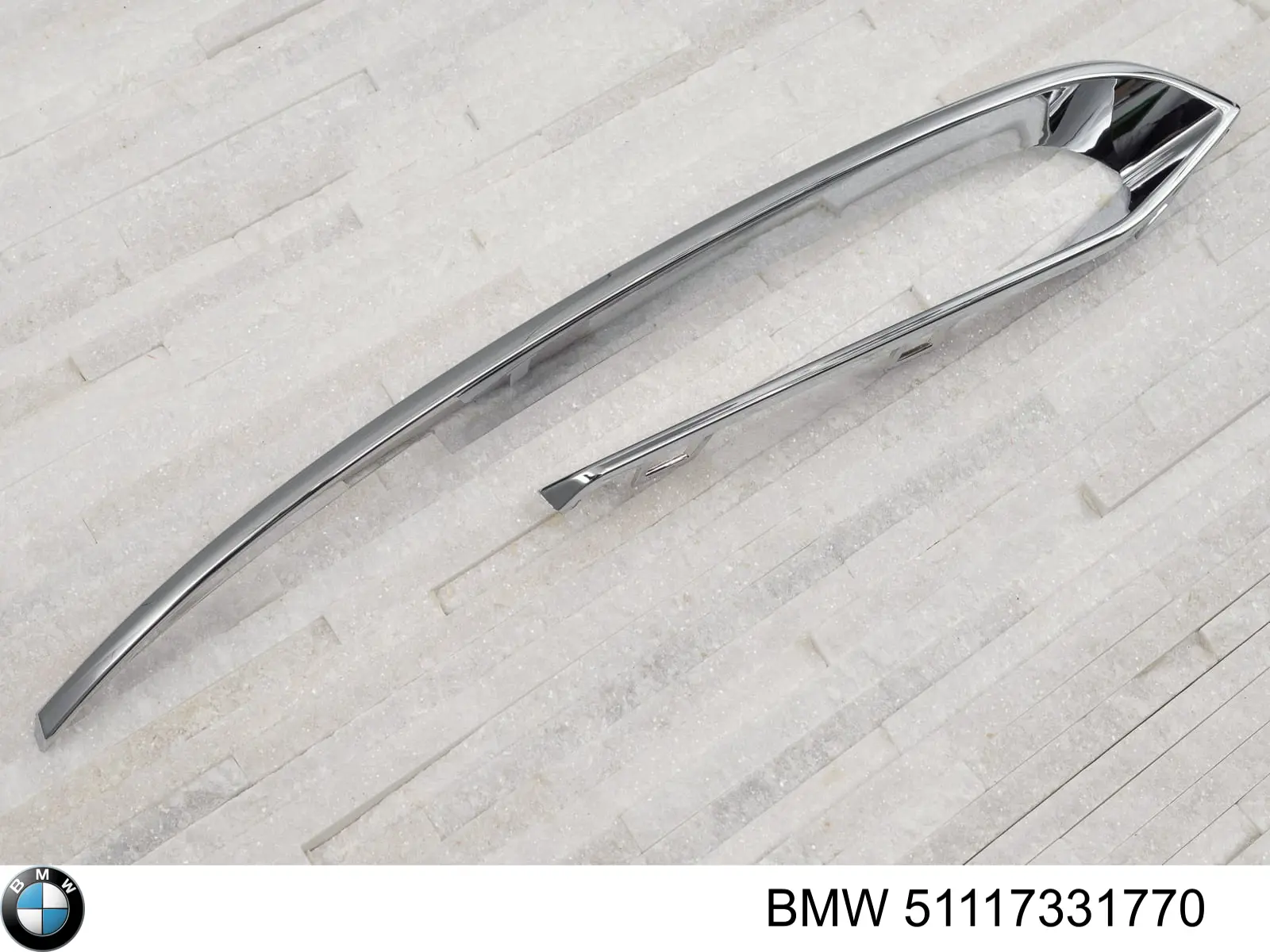 51117331770 BMW Молдинг решетки бампера переднего правый