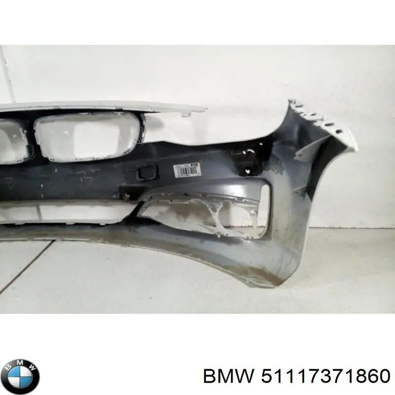 Передний бампер 51117371860 BMW