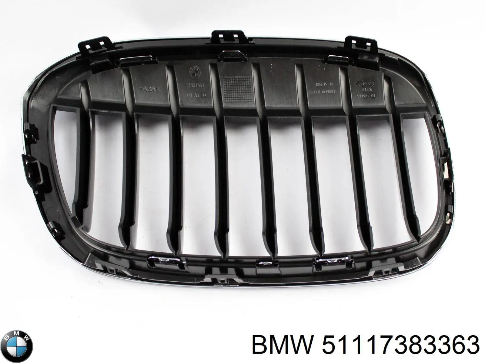 51117383363 BMW Решетка радиатора левая