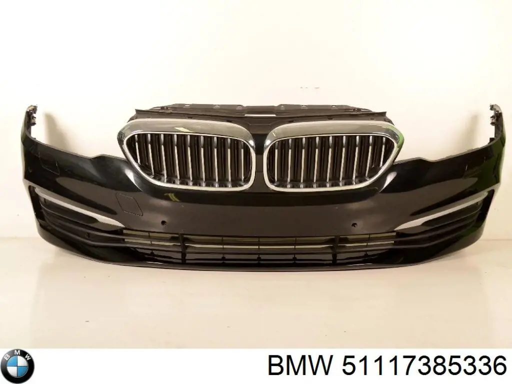 Передний бампер 51117385336 BMW