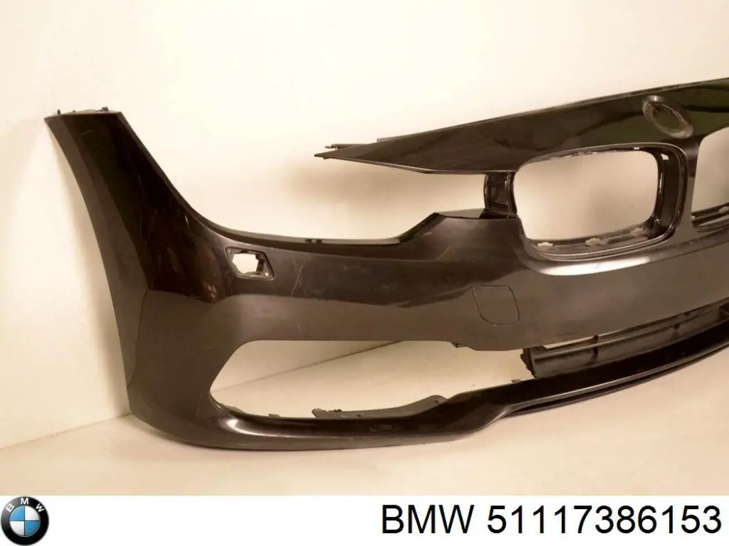 51117386153 BMW Решетка бампера переднего центральная