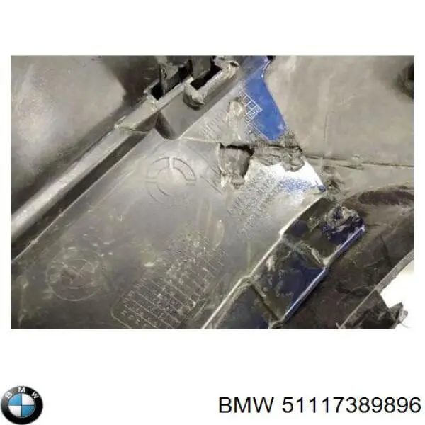 Передний бампер 51117389896 BMW