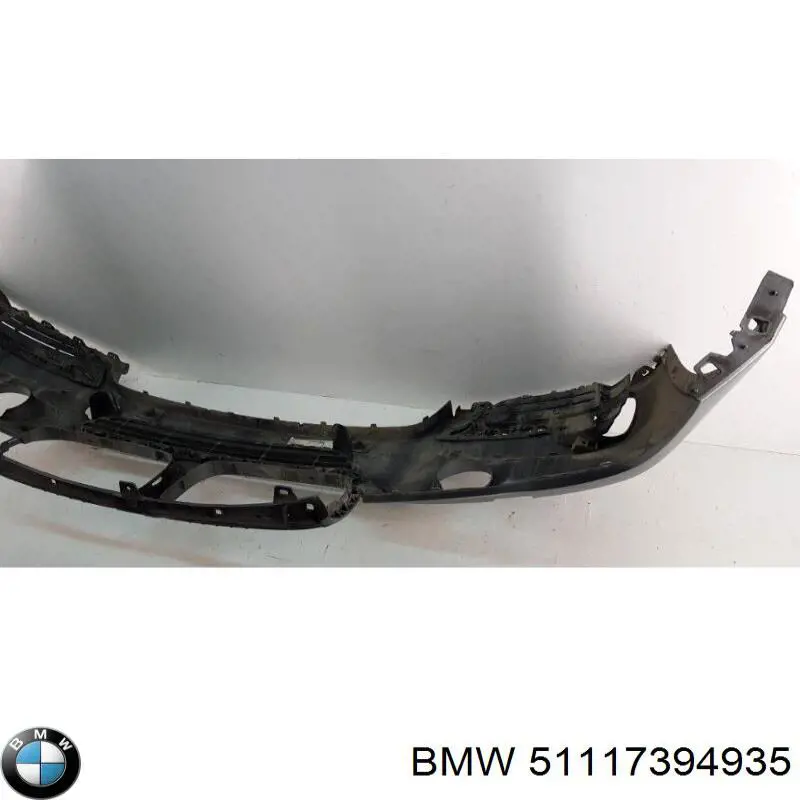Передний бампер 51117394935 BMW