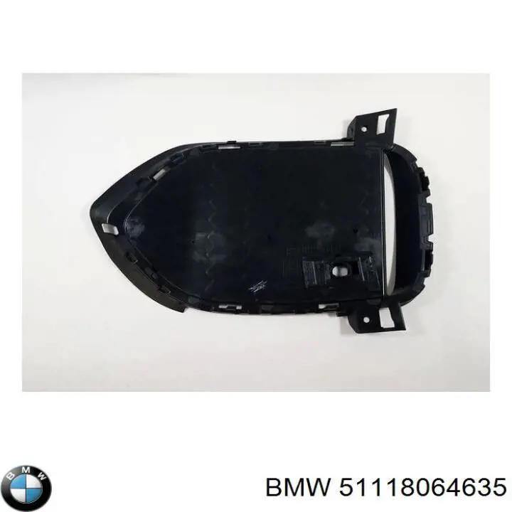 Решетка бампера переднего левая BMW 51118064635