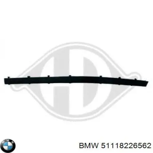 Накладка бампера переднего правая 51118226562 BMW