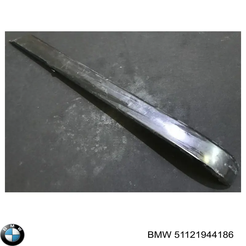 Moldura direita do pára-choque traseiro para BMW 5 (E34)