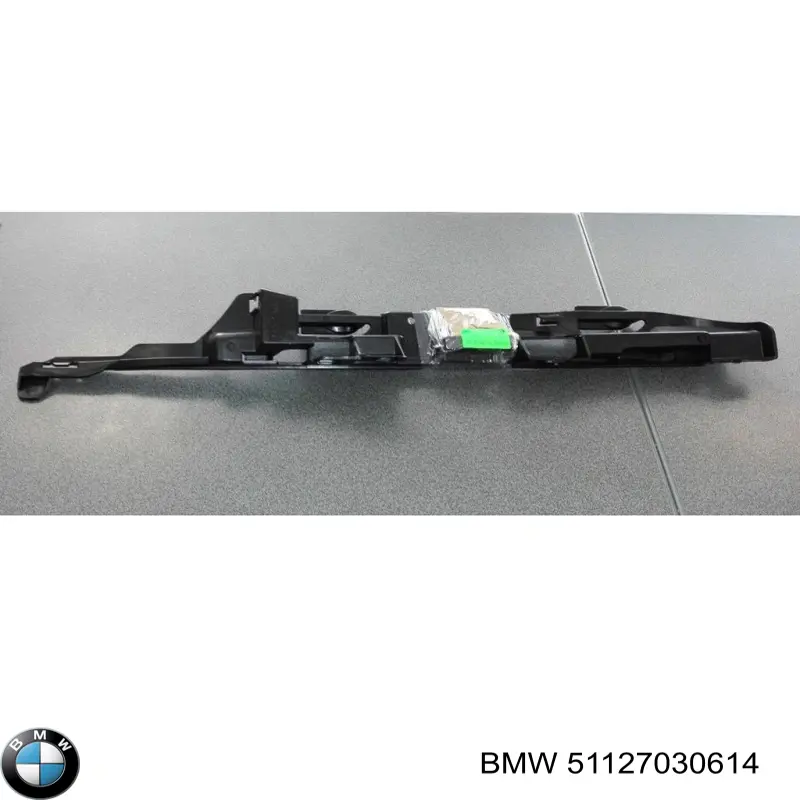 51127030614 BMW Направляющая заднего бампера правая