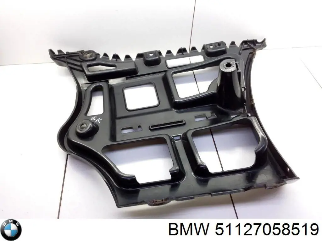 Кронштейн бампера заднего левый 51127058519 BMW