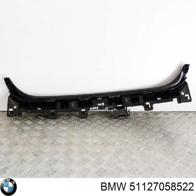 Купить 51127058522 BMW Направляющая заднего бампера
