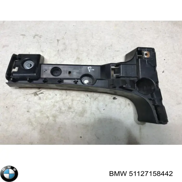 Купить 51127158442 BMW Правый кронштейн крепления бампера заднего