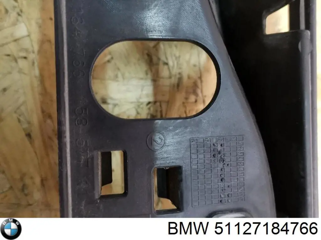 Кронштейн бампера заднего центральный Autotechteile 7045185 цена, от 25.60 USD