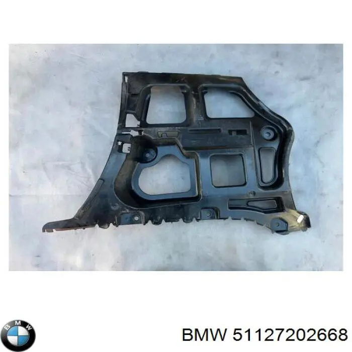 51127202668 BMW Направляющая заднего бампера правая
