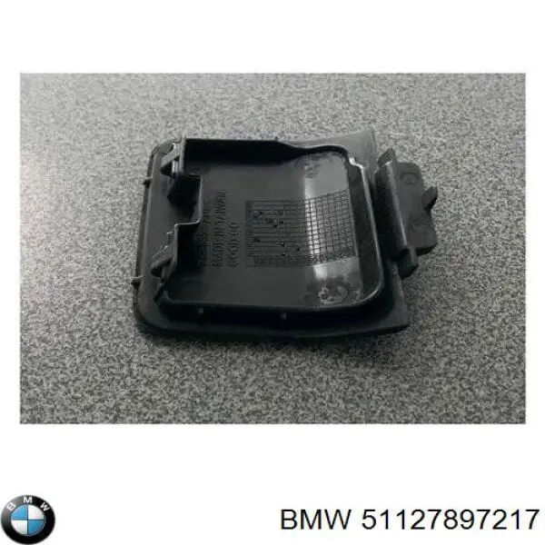 Заглушка бампера буксировочного крюка задняя 51127897217 BMW
