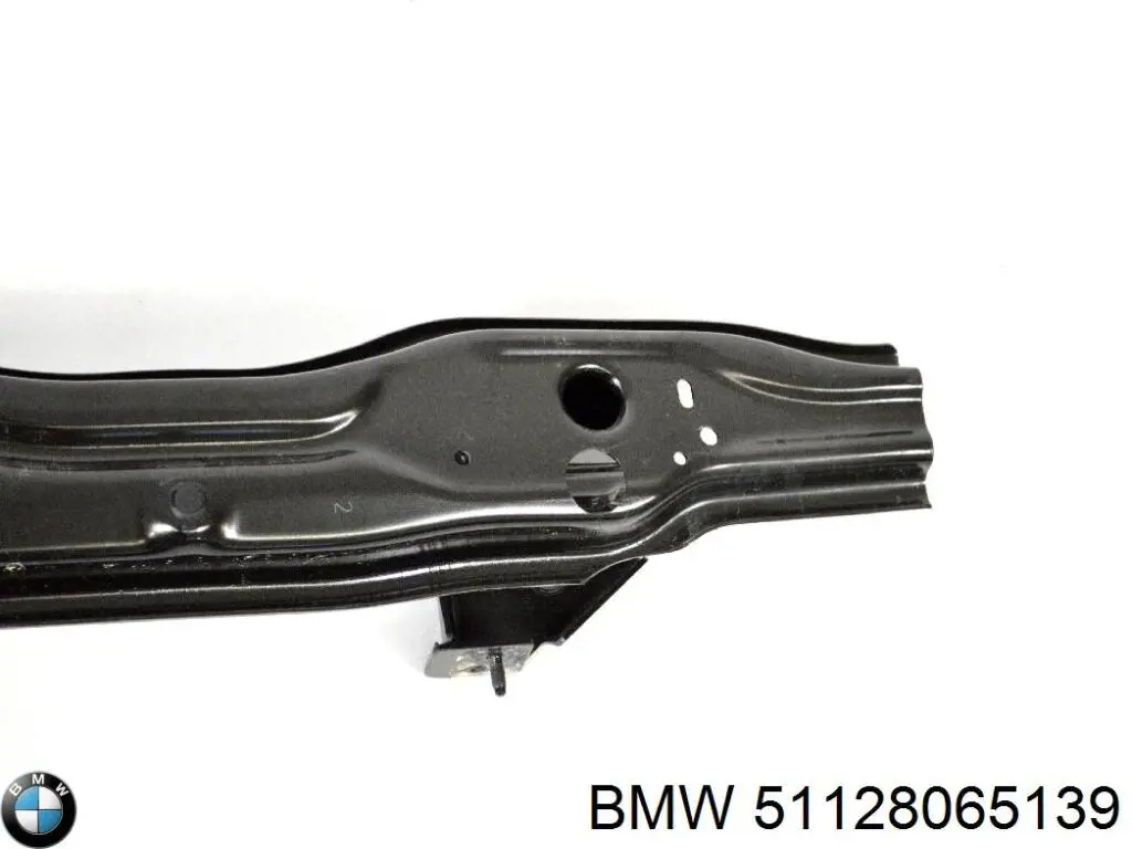 51128065139 BMW Кронштейн бампера заднего центральный