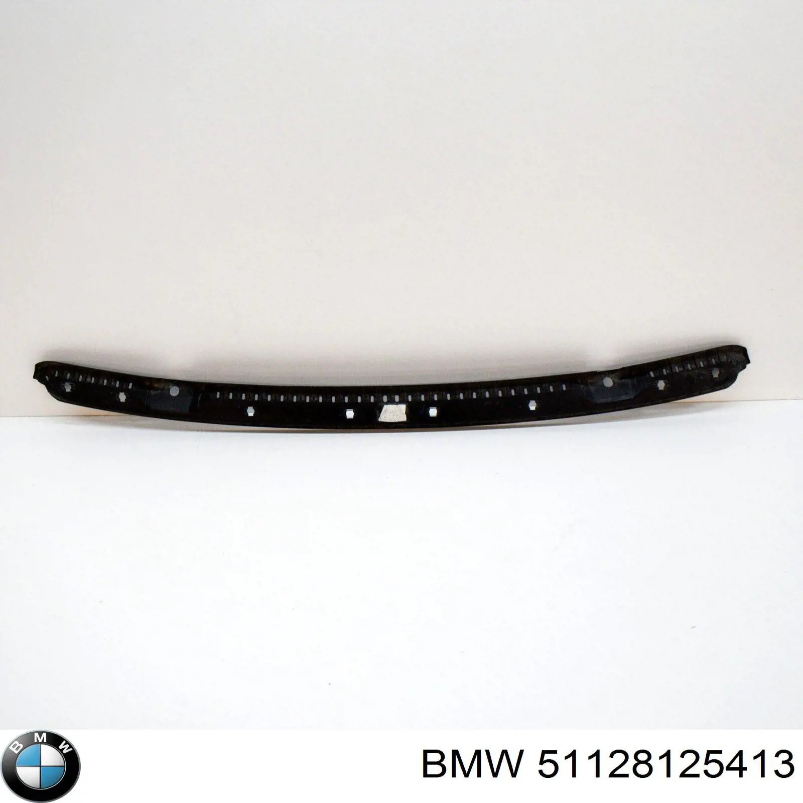 Купить 51128125413 BMW Накладка бампера заднего центральная