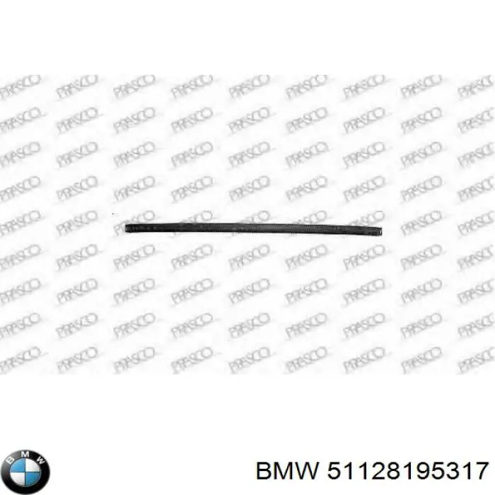 51128195317 BMW Молдинг заднего бампера, центральный