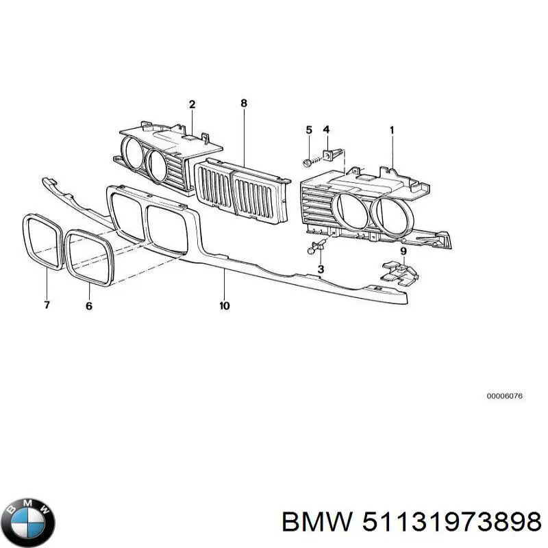 51131973898 BMW накладка решетки радиатора правая