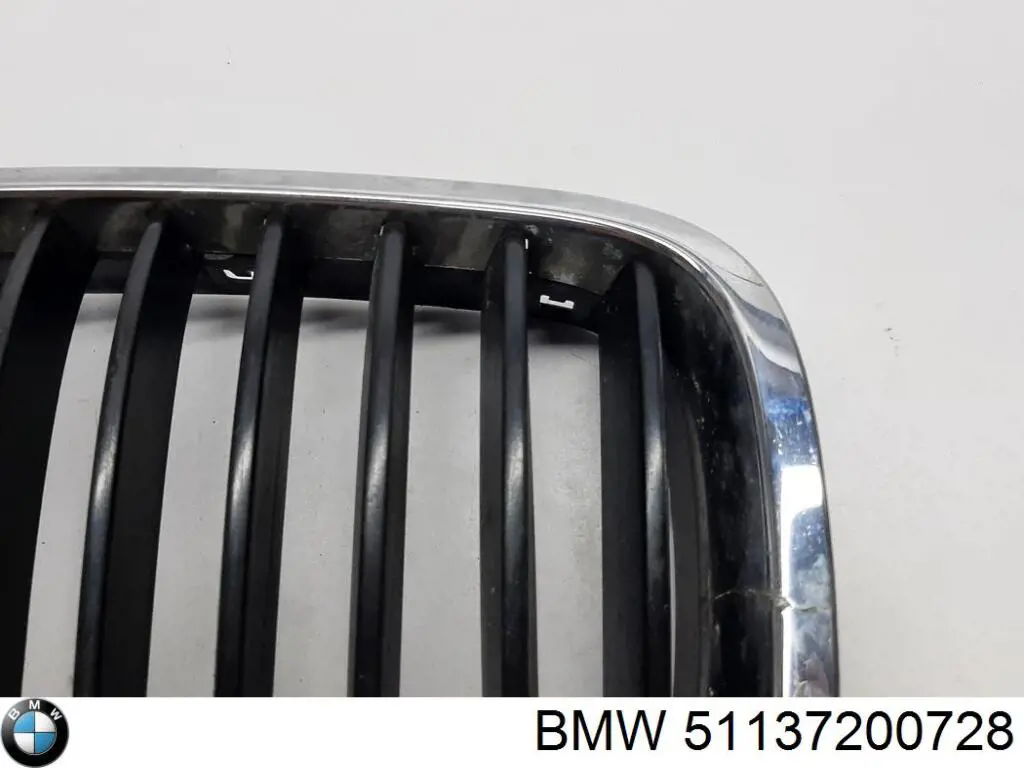Решетка радиатора правая BMW 51137200728 цена, от 16.89 USD