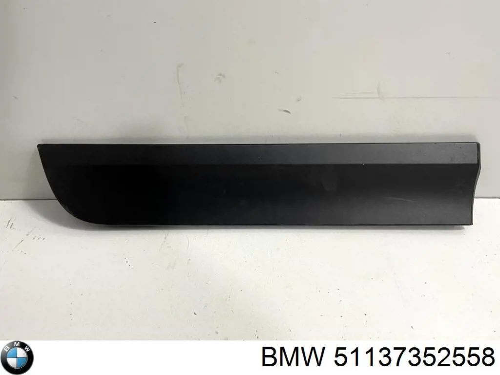 Купить 51137352558 BMW Накладка (молдинг) порога наружная задняя правая