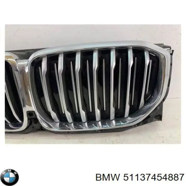 Решетка радиатора BMW 51137454887