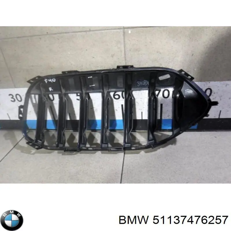 Решетка радиатора 51137476257 BMW
