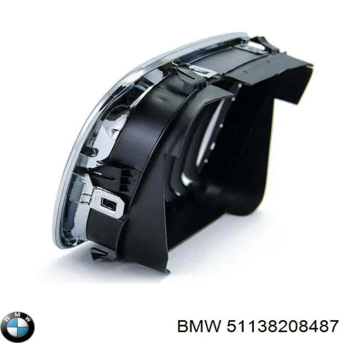 Решетка радиатора левая 51138208487 BMW