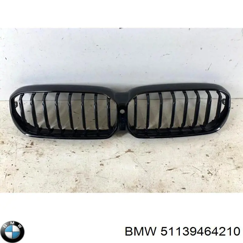 Решетка радиатора 51139464210 BMW